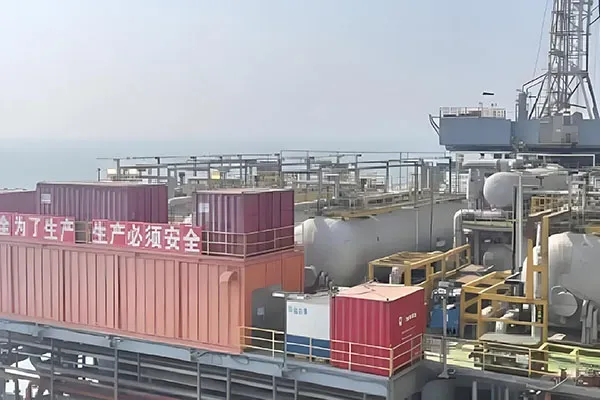 فواصل الزيت عن الماء